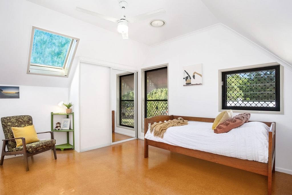 24 Storrs Road, Peachester QLD 4519 - photo 8