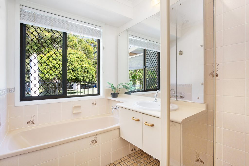 124 Lindeman Road, Beerwah QLD 4519 - photo 6