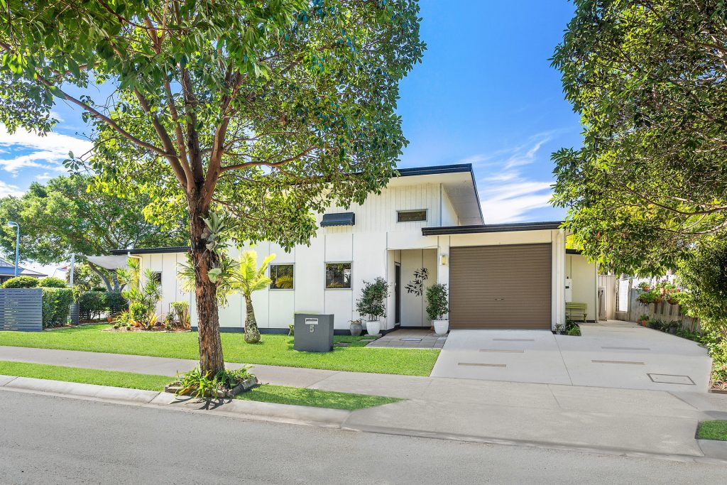 5 Cadagi Street, Meridan Plains QLD 4551 - photo 3