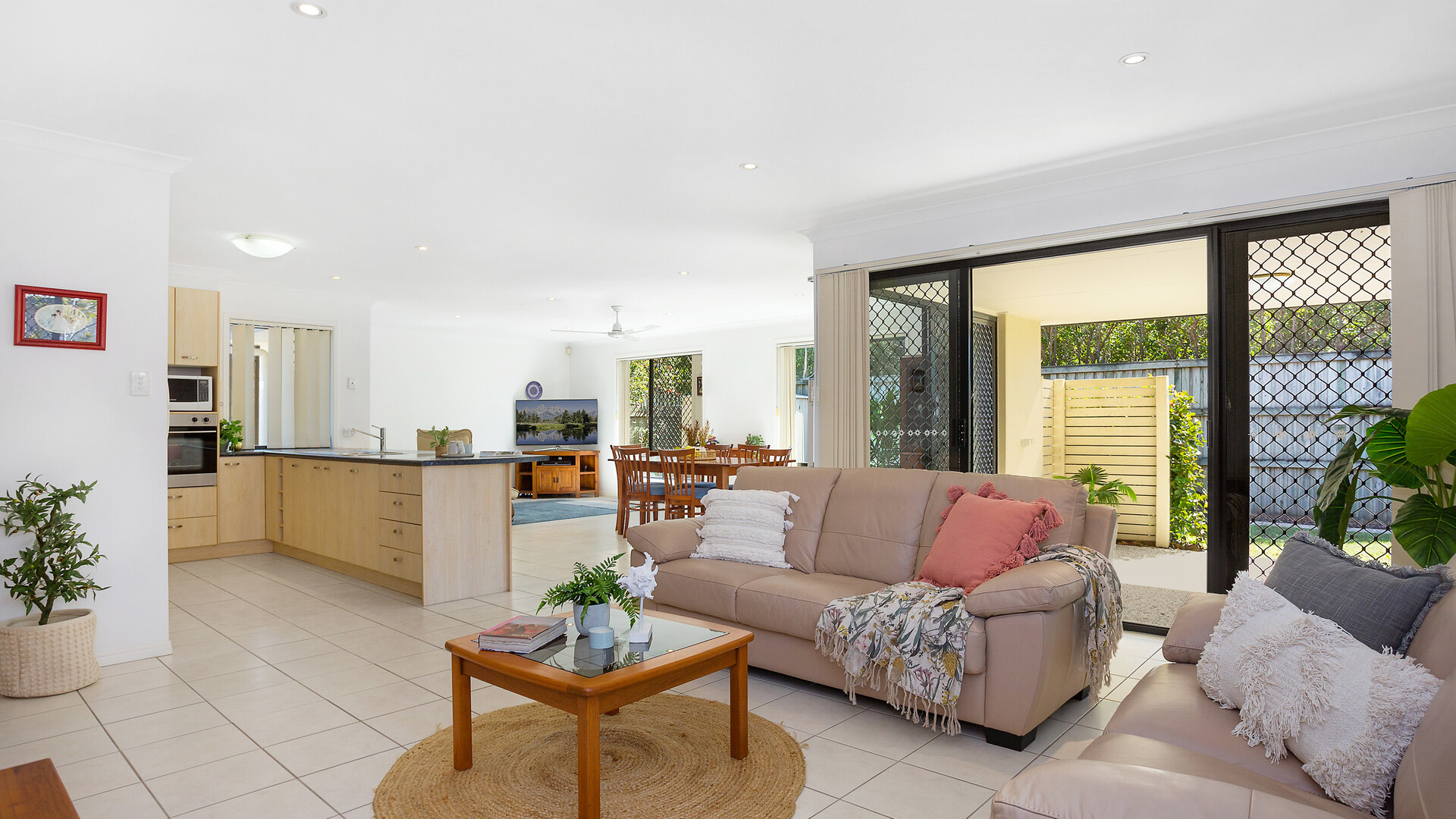55 Oakdale Circuit, Currimundi QLD 4551 - photo 5