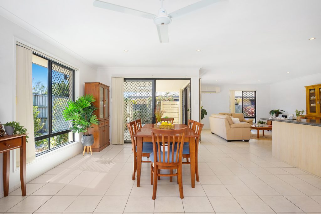 55 Oakdale Circuit, Currimundi QLD 4551 - photo 6