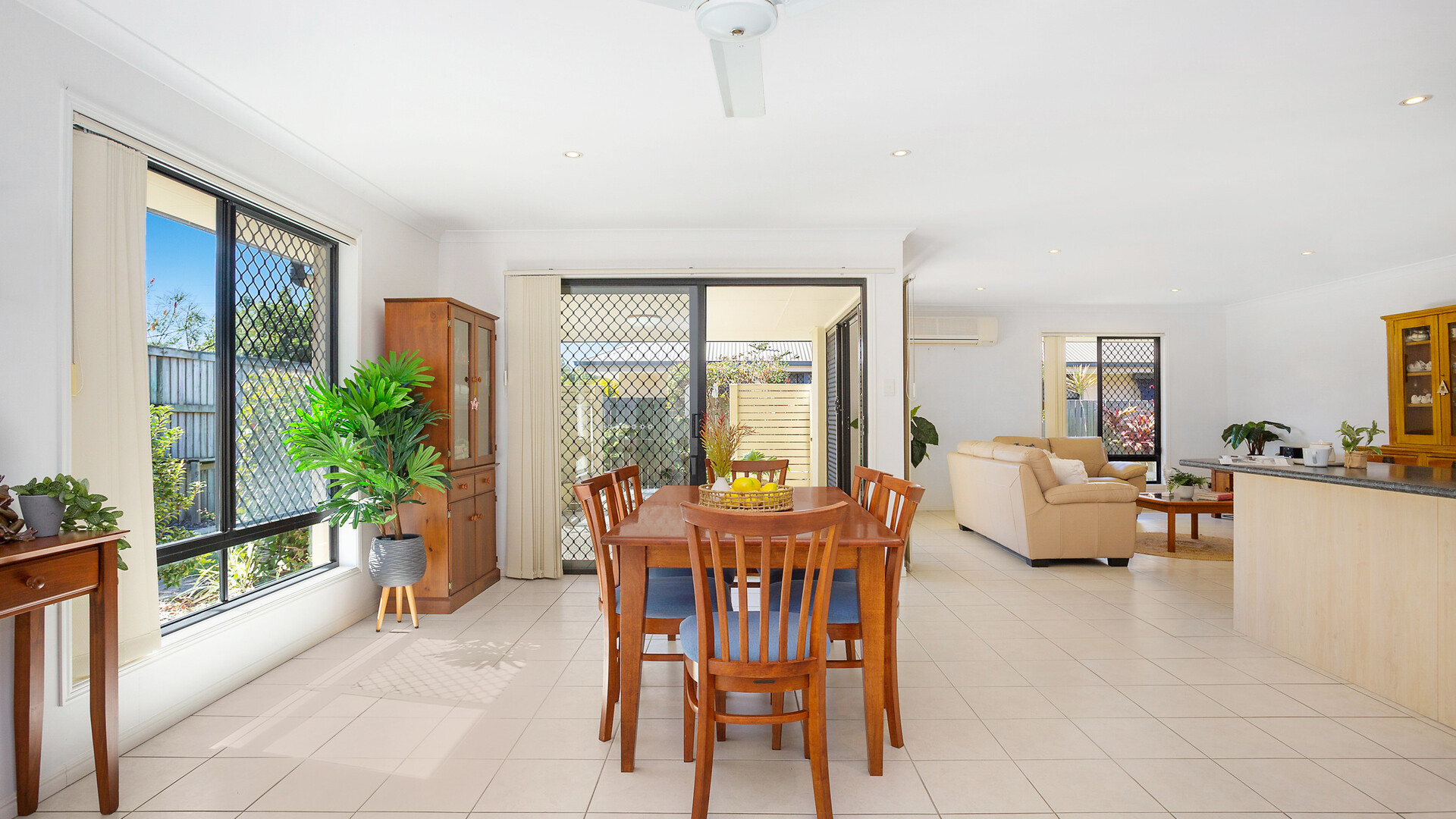 55 Oakdale Circuit, Currimundi QLD 4551 - photo 6