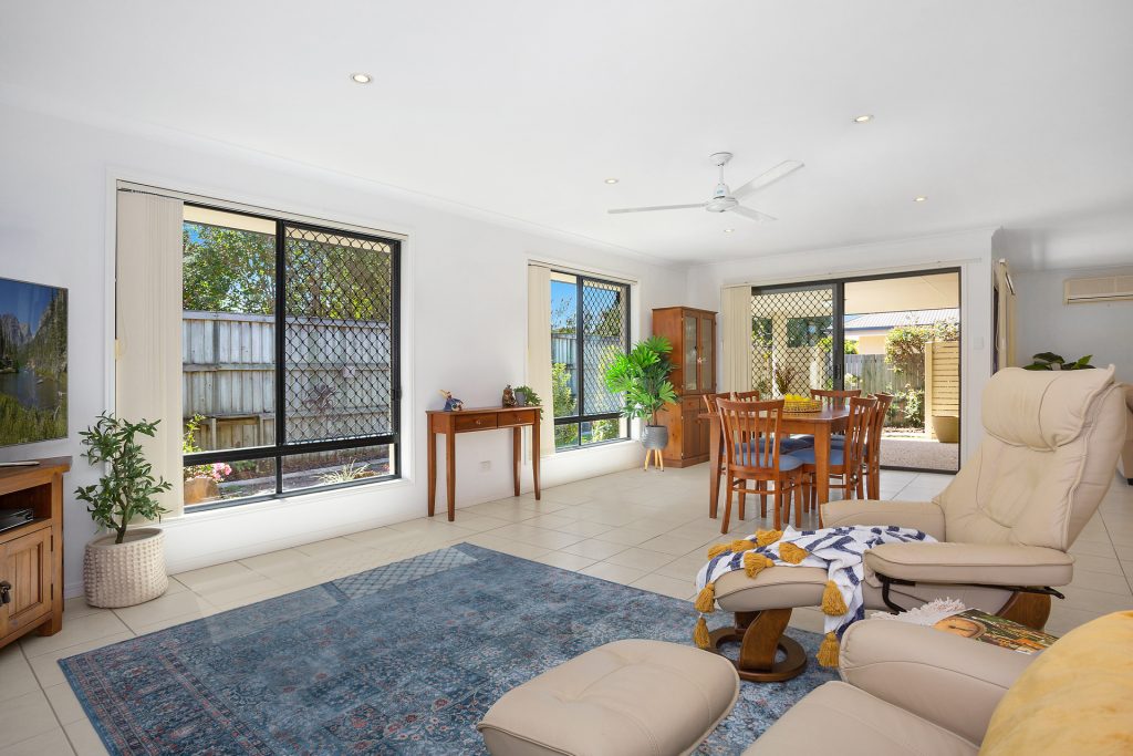 55 Oakdale Circuit, Currimundi QLD 4551 - photo 7
