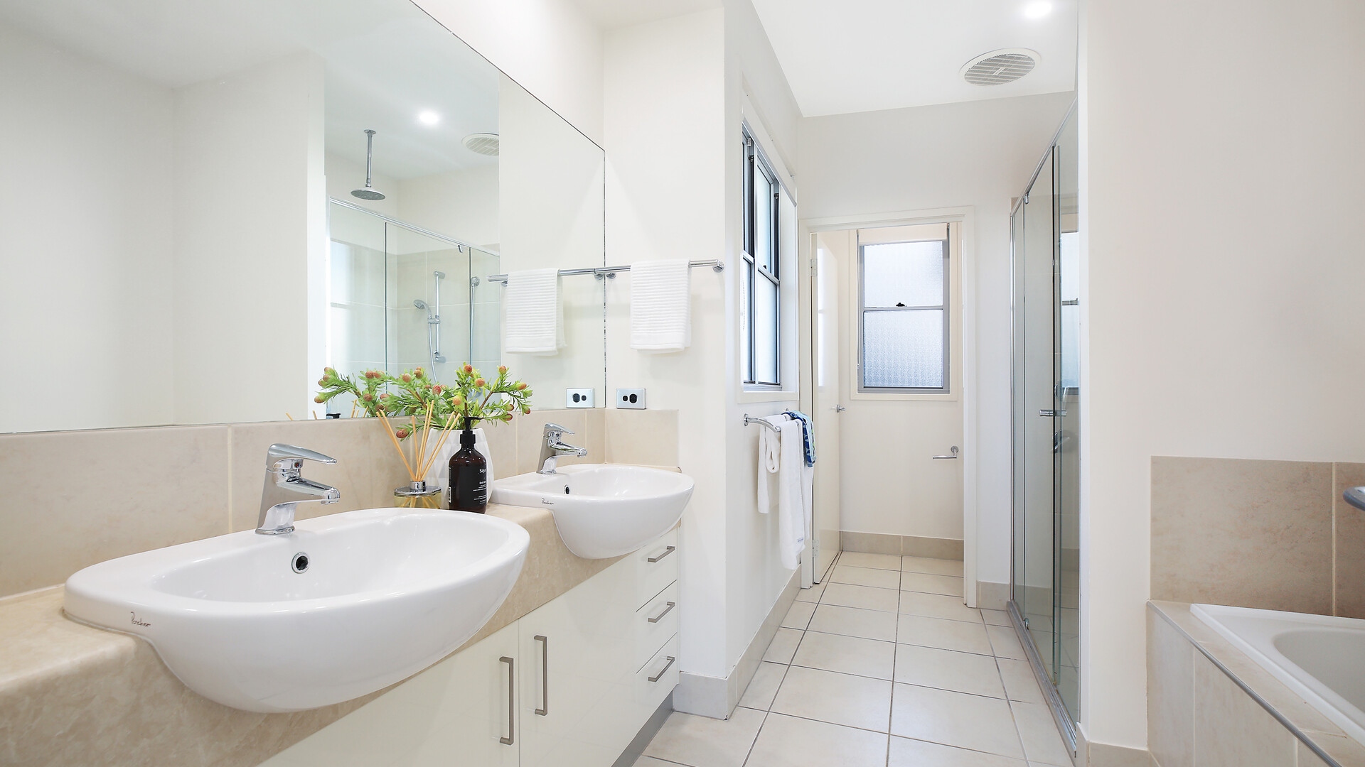 39 Tarawa Street, Kawana Island QLD 4575 - photo 15