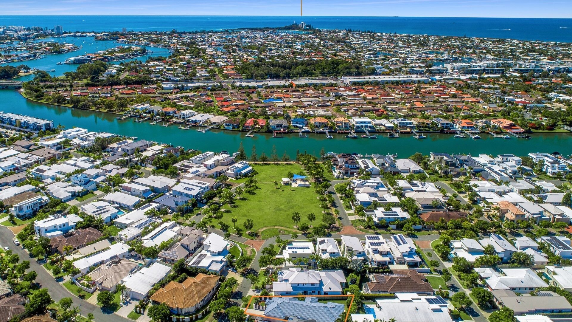 39 Tarawa Street, Kawana Island QLD 4575 - photo 5