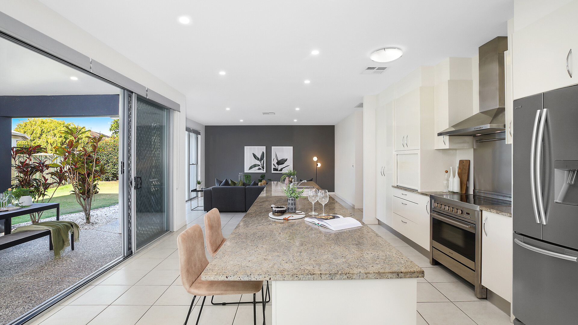 39 Tarawa Street, Kawana Island QLD 4575 - photo 6