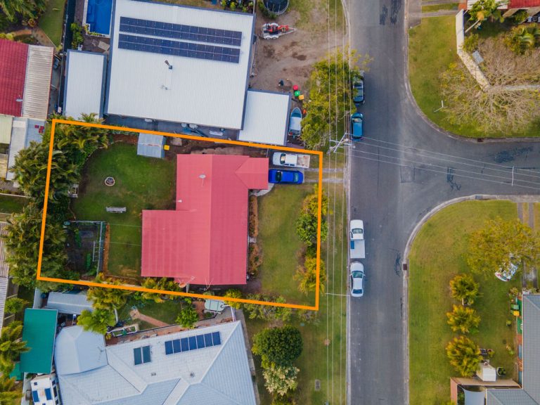 30 Wavell Avenue, Golden Beach QLD 4551 - photo 12