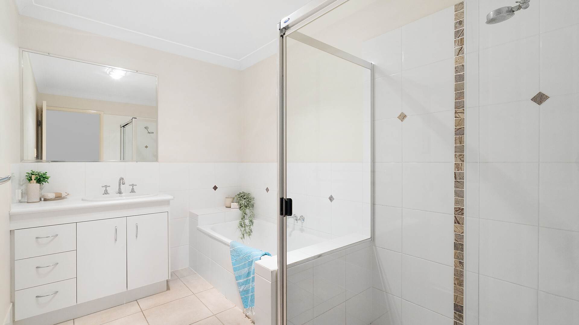 5 Candle Crescent, Caboolture QLD 4510 - photo 7