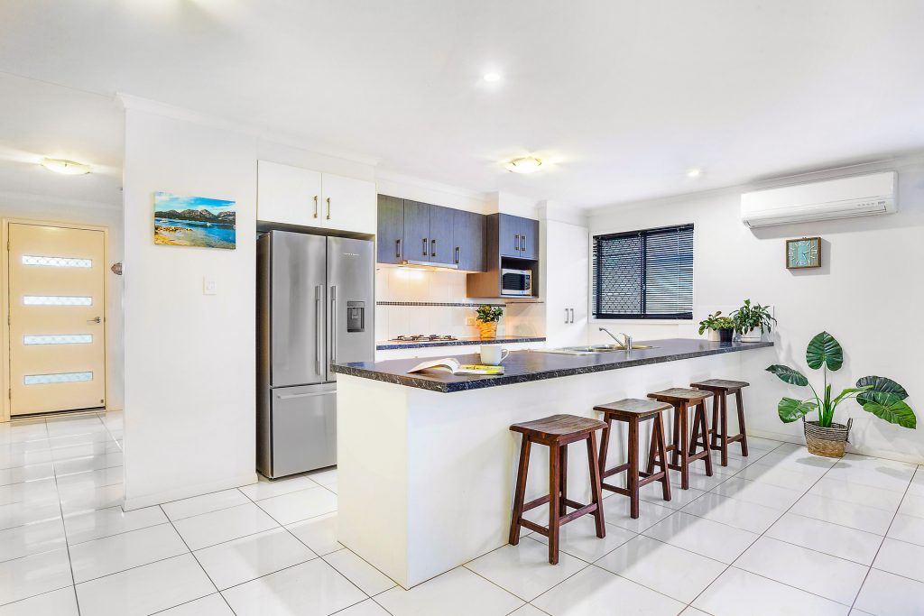 13 Lapwing Circuit, Beerwah QLD 4519 - photo 3