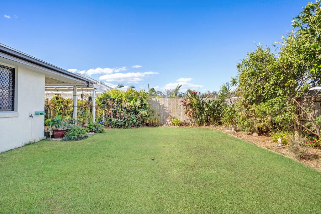 13 Lapwing Circuit, Beerwah QLD 4519 - photo 6