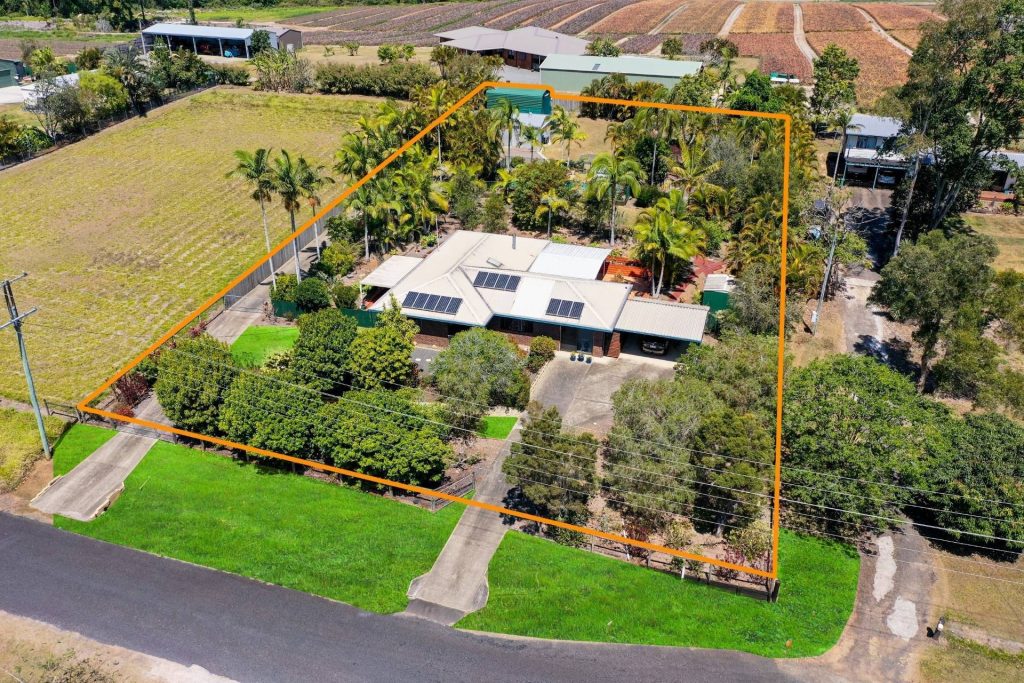 37 Pinelands Drive, Beerwah QLD 4519 - photo 2