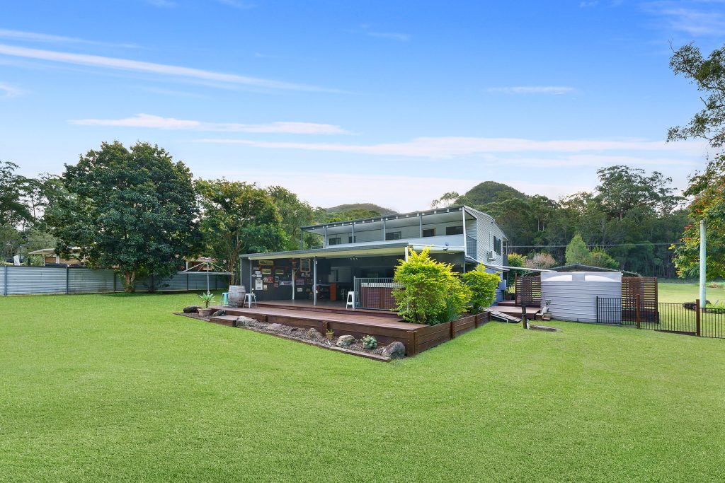 128 Lindeman Road, Beerwah QLD 4519 - photo 14