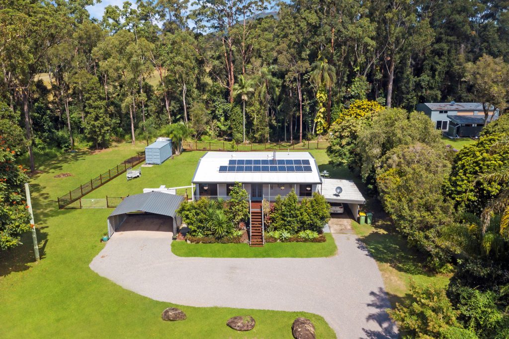 128 Lindeman Road, Beerwah QLD 4519 - photo 16