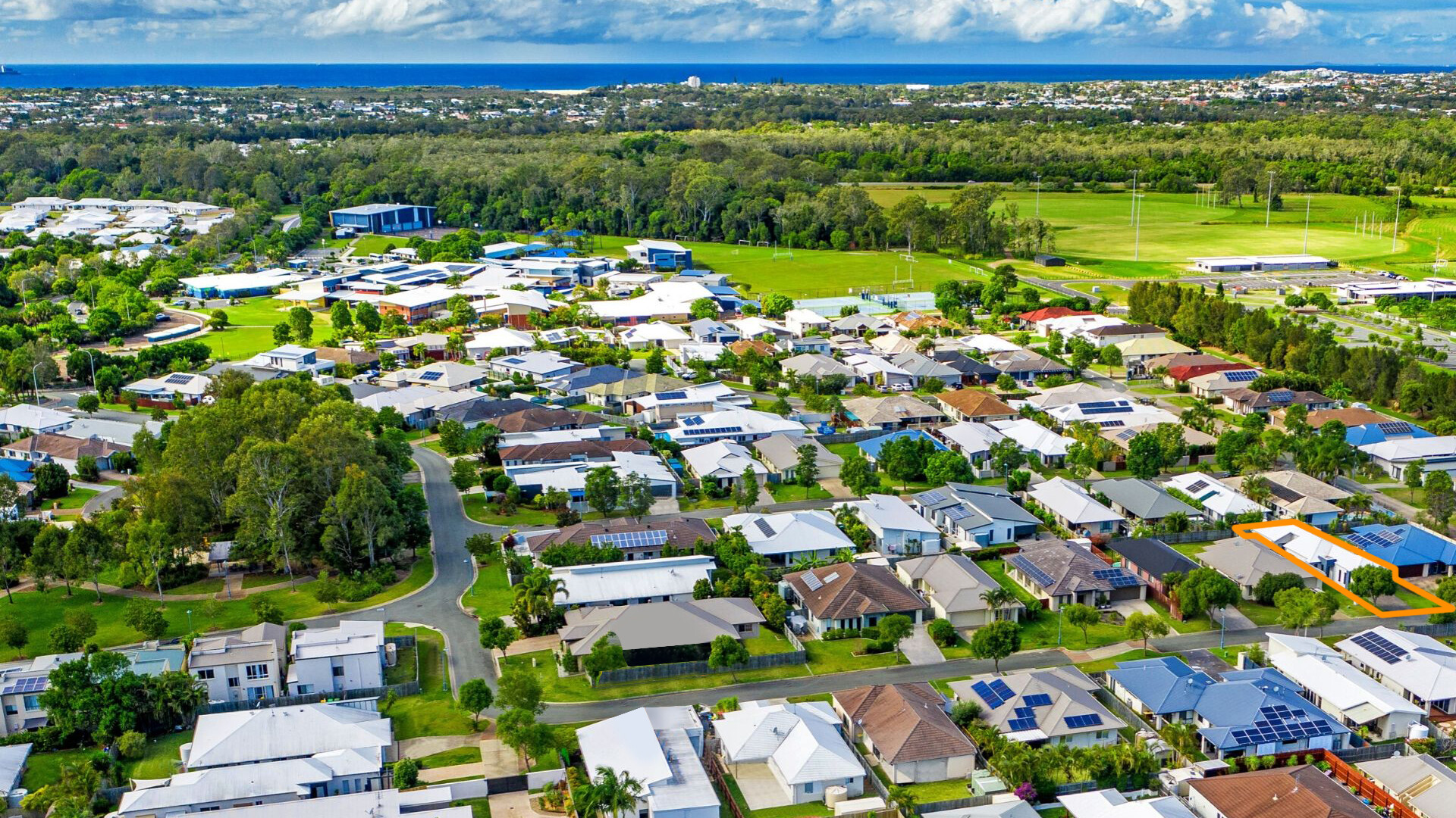 15 Tamarind Street, Meridan Plains QLD 4551 - photo 8
