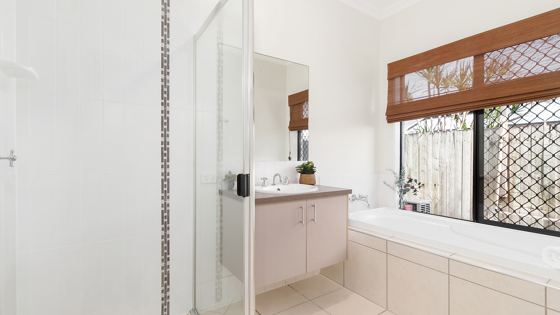 15 Tamarind Street, Meridan Plains QLD 4551 - photo 10