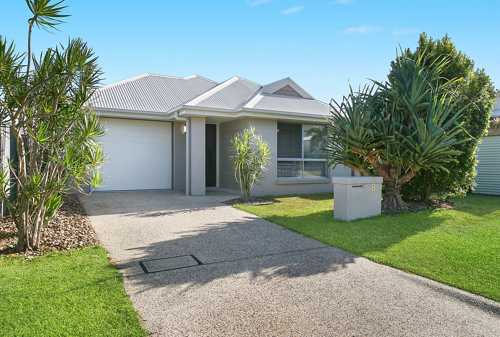 8 Riberry Place, Meridan Plains QLD 4551 - photo 2