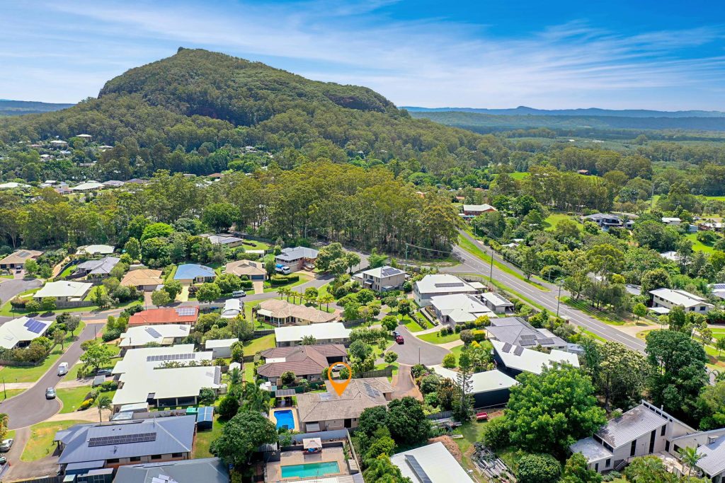 8 Cayenne Court, Glass House Mountains QLD 4518 - photo 2