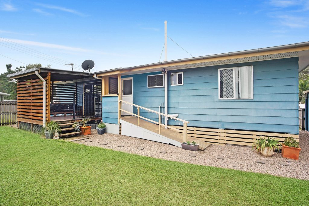 2 Cassia Street, Beerwah QLD 4519 - photo 6