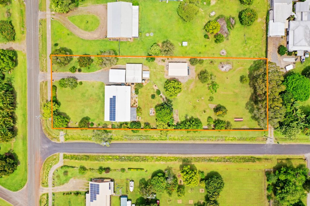 138 Bowen Road, Glass House Mountains QLD 4518 - photo 11