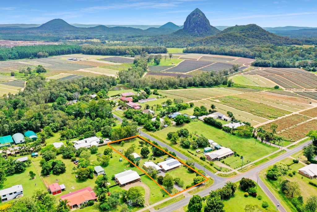 138 Bowen Road, Glass House Mountains QLD 4518 - photo 3