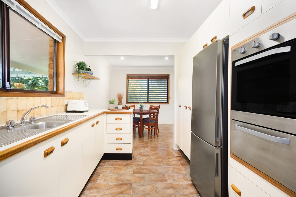 138 Bowen Road, Glass House Mountains QLD 4518 - photo 5