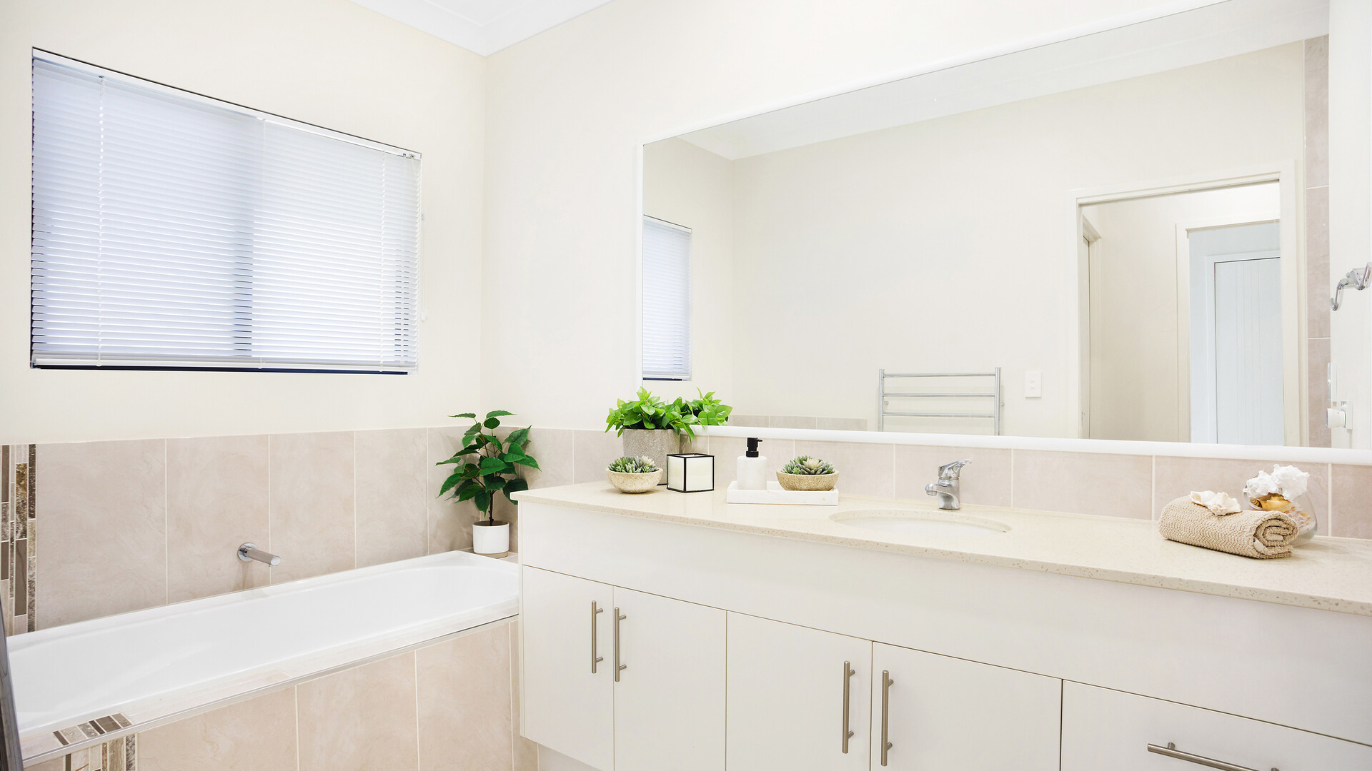 22 Shearwater Crescent, Banksia Beach QLD 4507 - photo 12