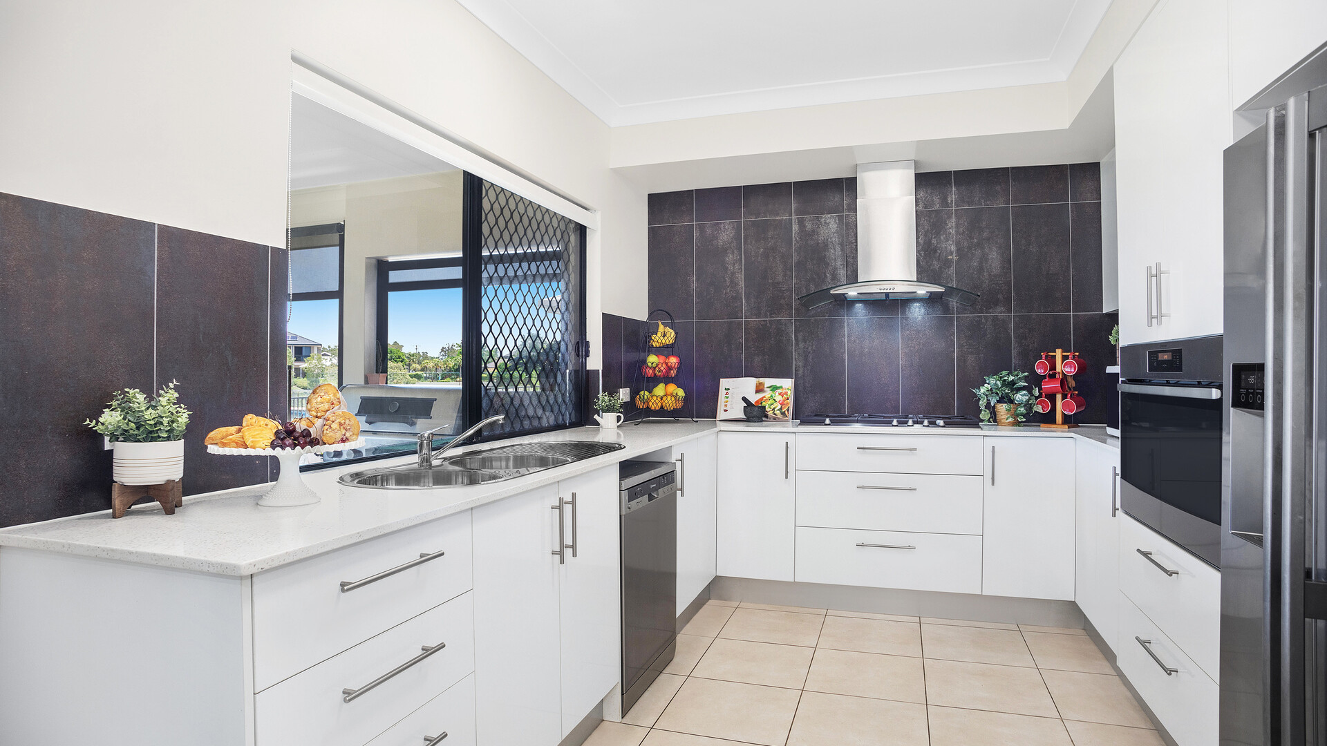 22 Shearwater Crescent, Banksia Beach QLD 4507 - photo 5