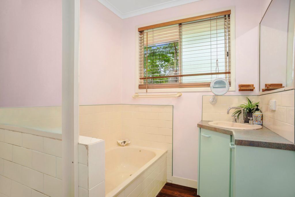 64 Pinelands Drive, Beerwah QLD 4519 - photo 9