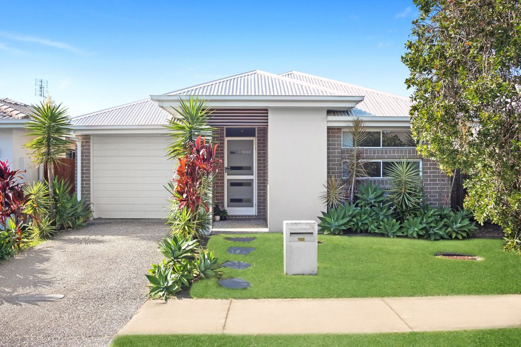 74 Auburn Street, Caloundra West QLD 4551 - photo 3