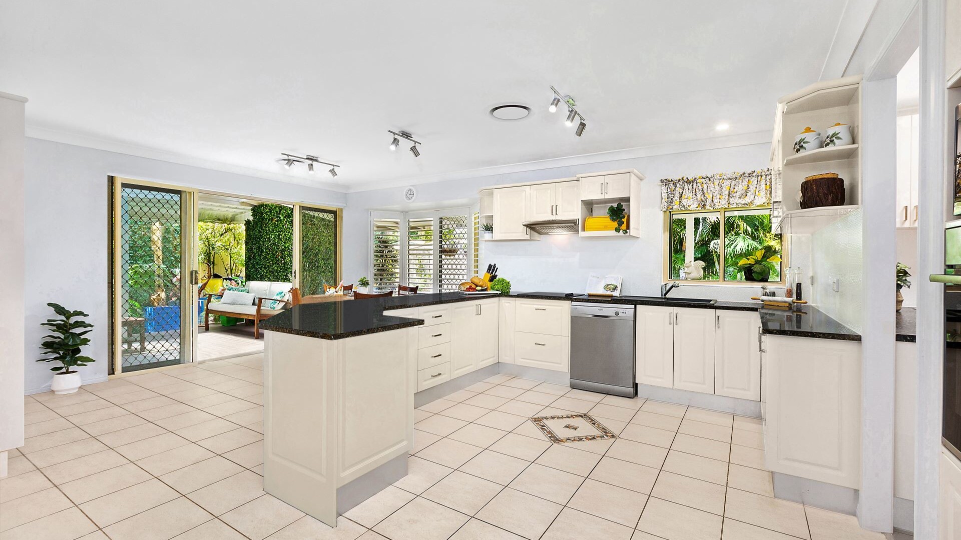 38 Voyagers Drive, Banksia Beach QLD 4507 - photo 5