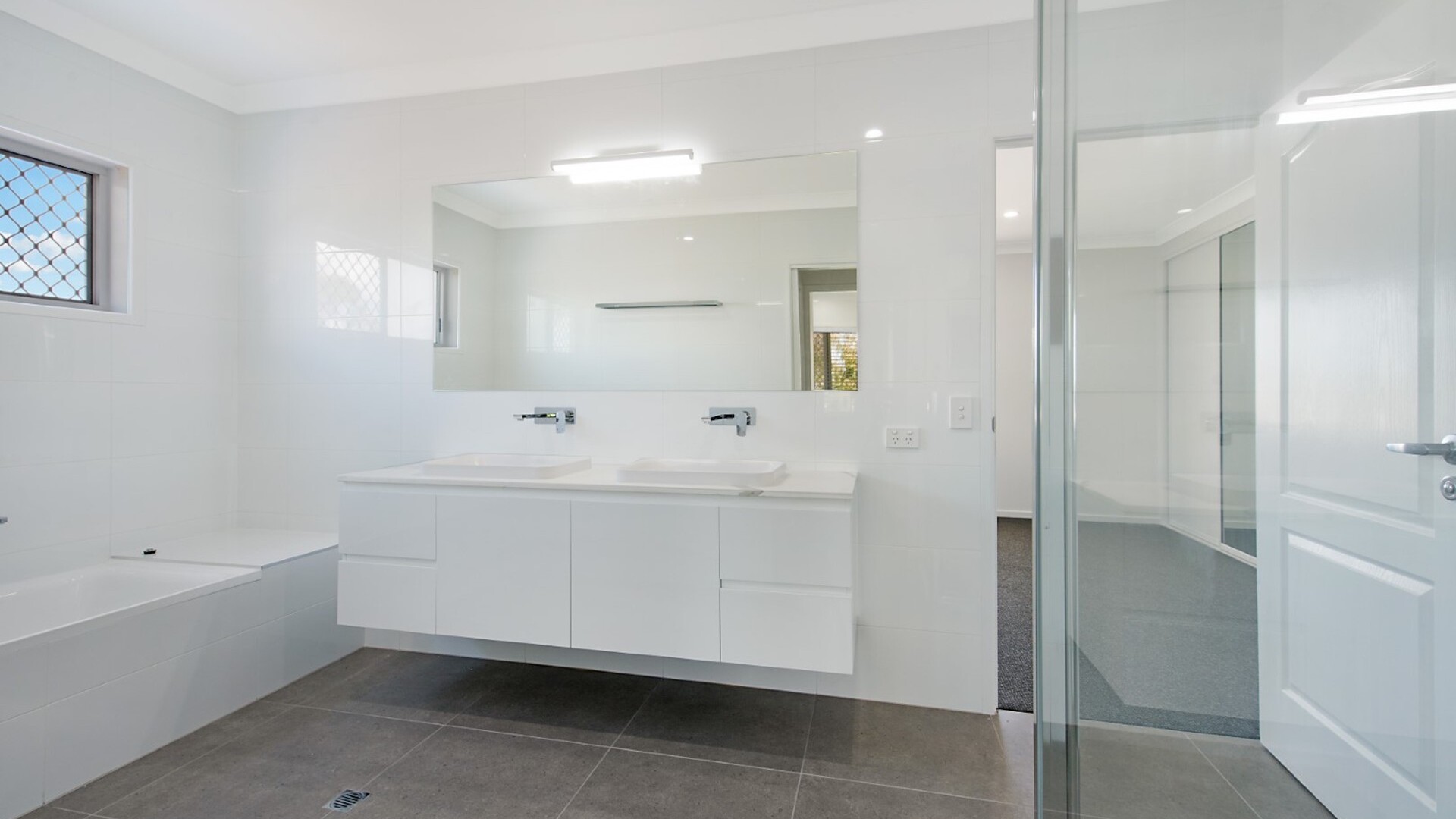 2 Wurley Drive, Wurtulla QLD 4575 - photo 9