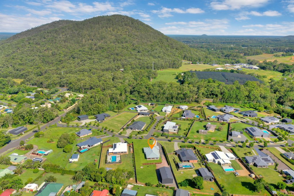 16 Evergreen Way, Beerwah QLD 4519 - photo 2