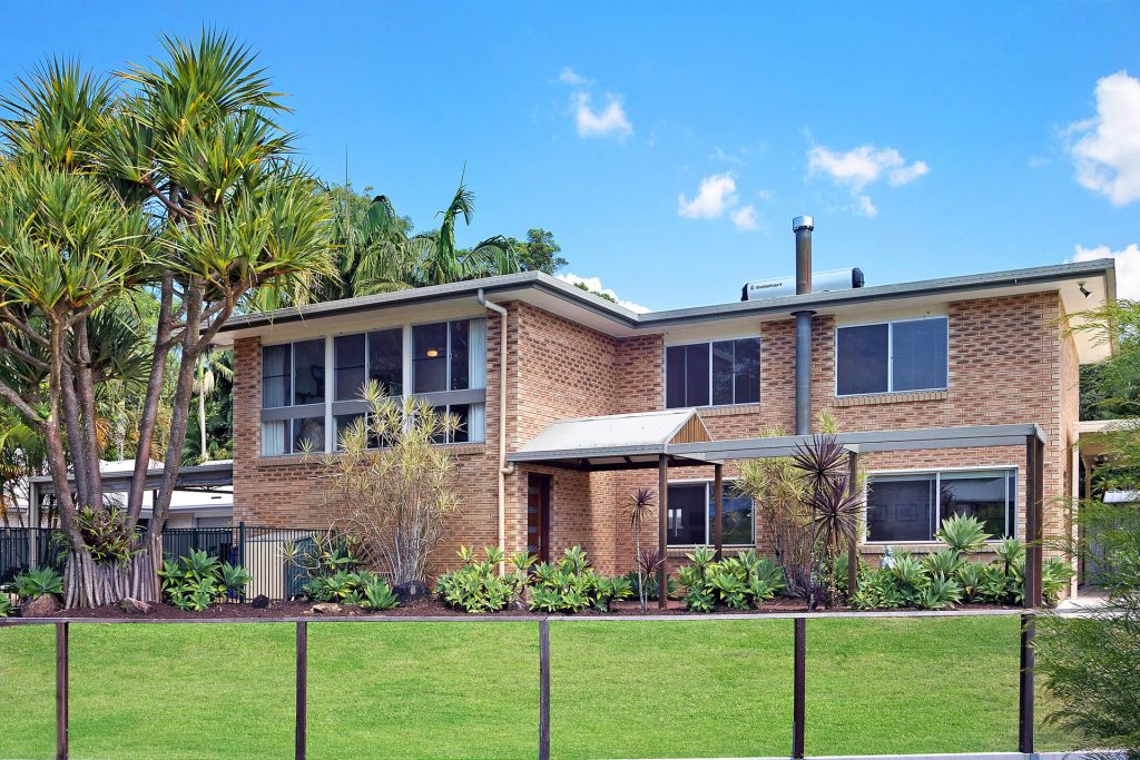 28 Holland Street, Landsborough QLD 4550 - photo 2