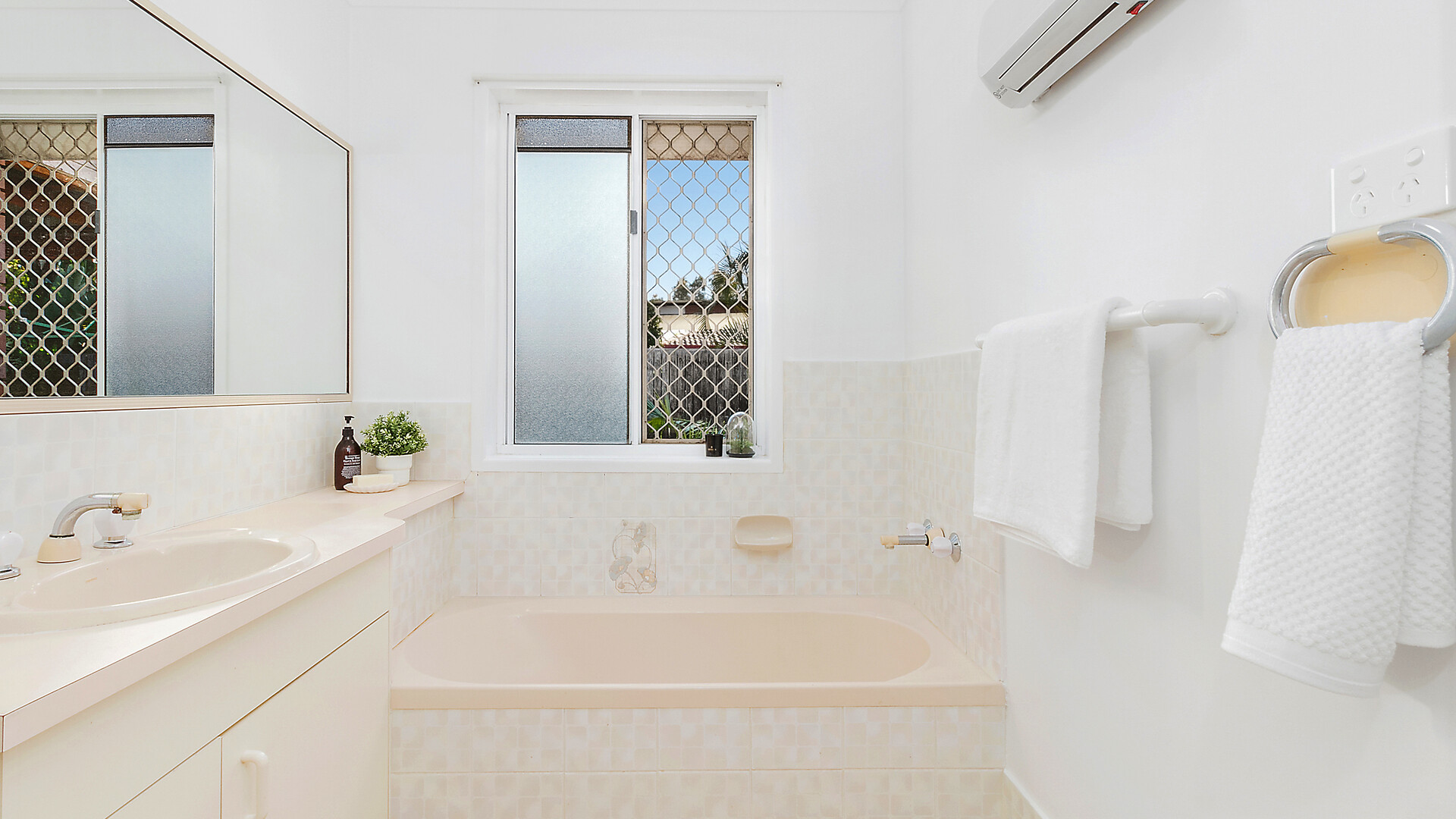 48 Marawa Drive, Parrearra QLD 4575 - photo 16