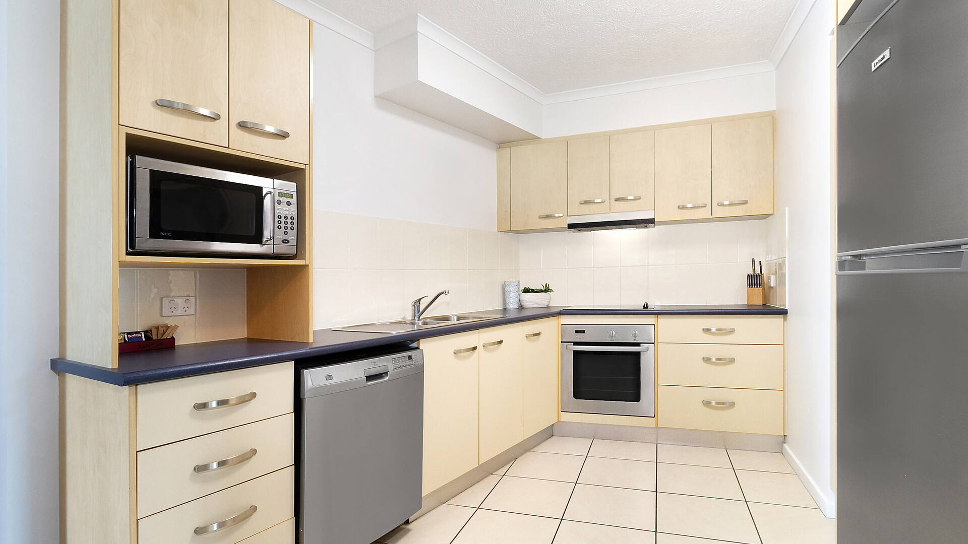 3040/36 Browning Boulevard, Battery Hill QLD 4551 - photo 5