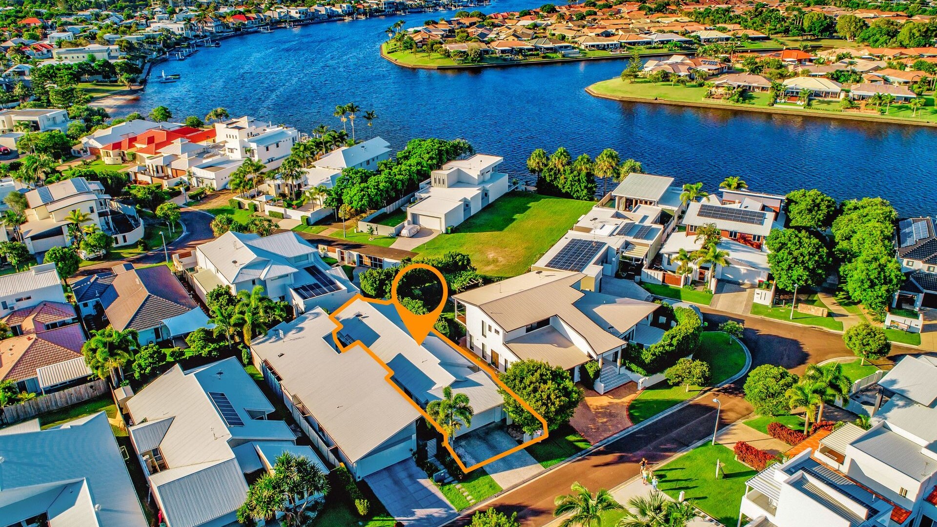 5 Santorini Court, Kawana Island QLD 4575 - photo 3