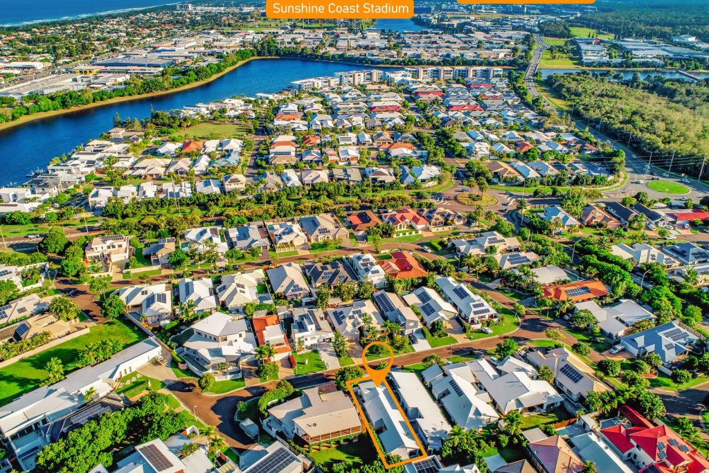 5 Santorini Court, Kawana Island QLD 4575 - photo 7