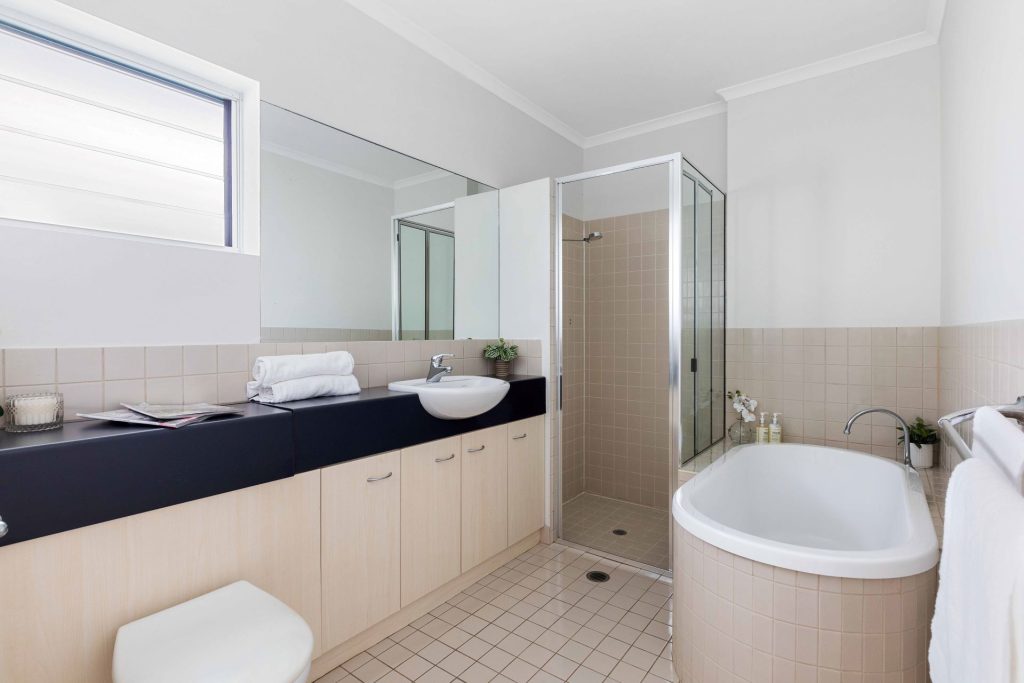 5 Santorini Court, Kawana Island QLD 4575 - photo 9
