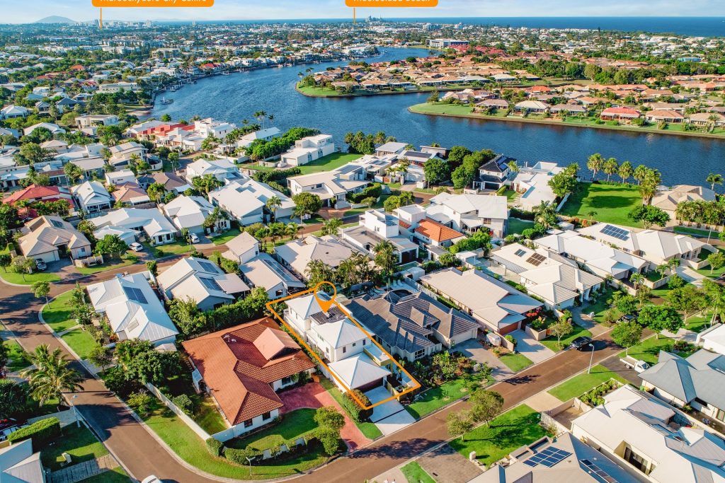 3 Mykonos Court, Kawana Island QLD 4575 - photo 3