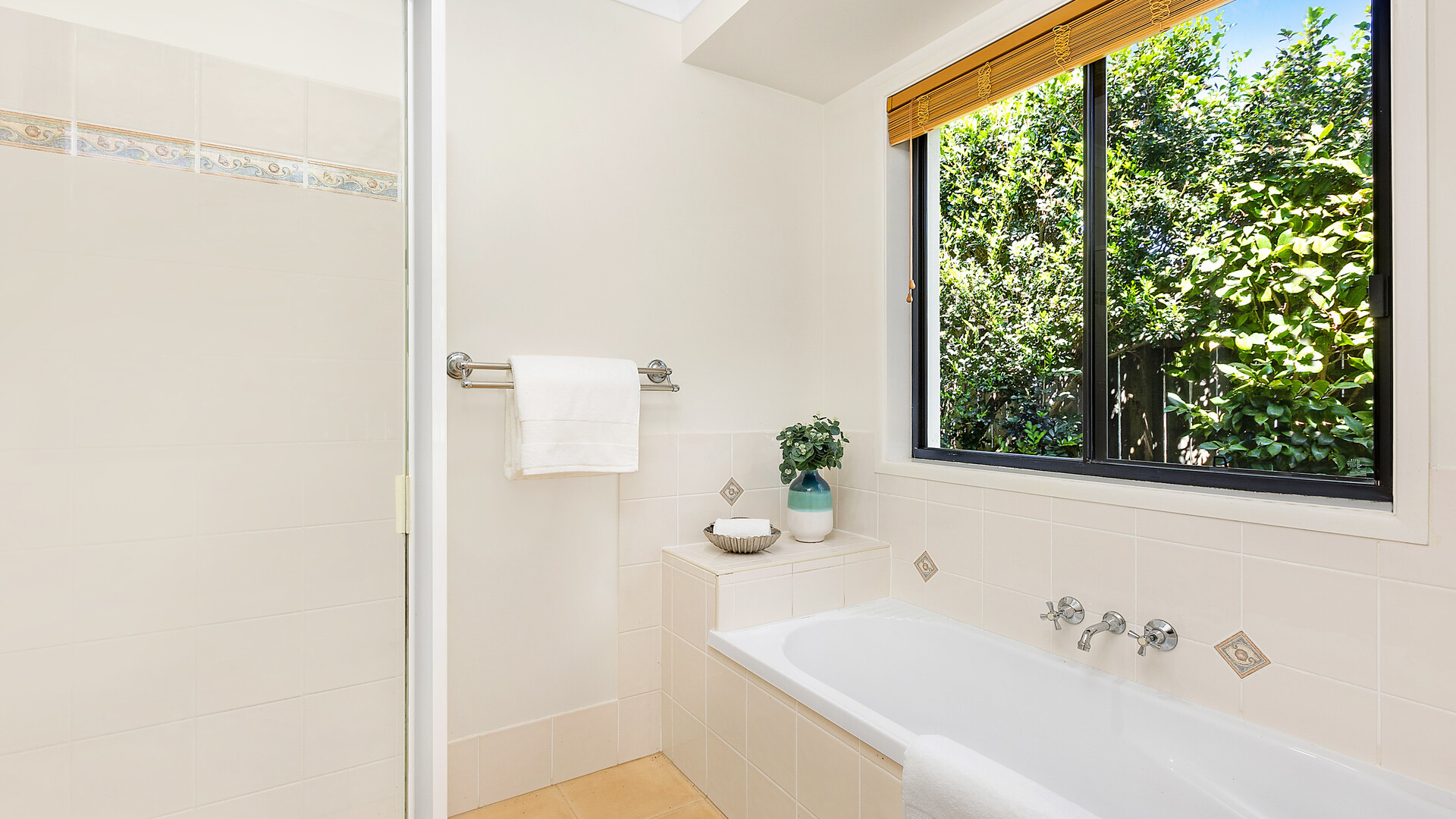 28 Lilac Crescent, Currimundi QLD 4551 - photo 12