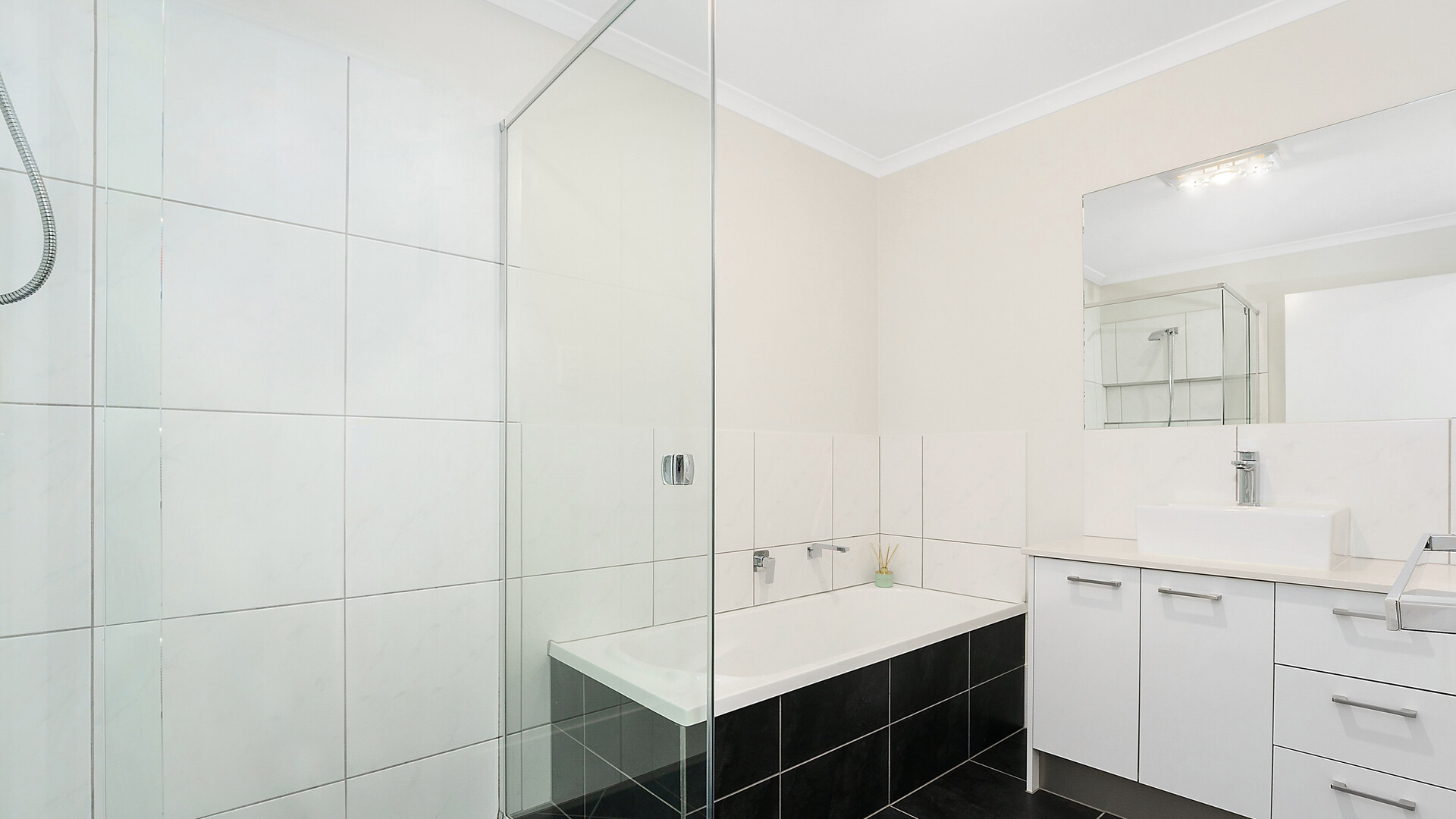 1/10 Locke Crescent, Baringa QLD 4551 - photo 8