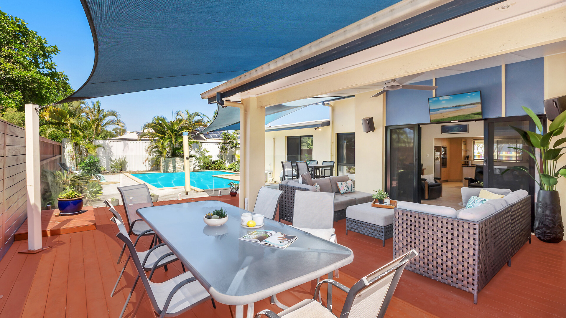 13 Oakdale Circuit, Currimundi QLD 4551 - photo 4