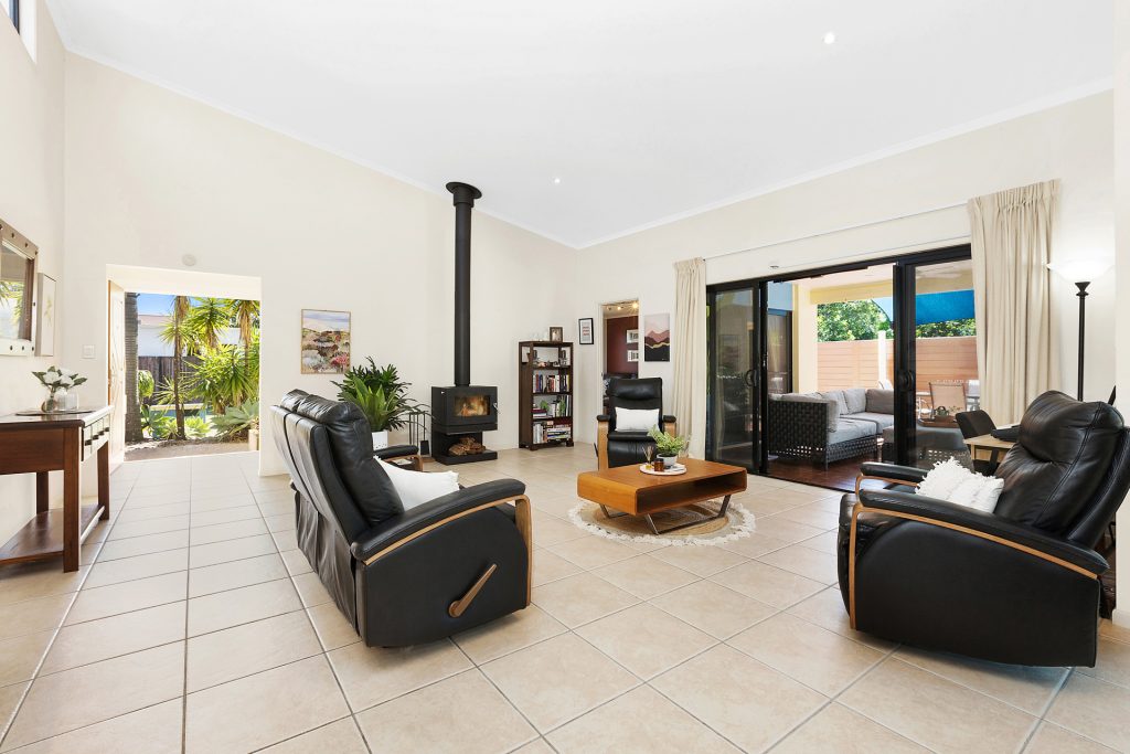 13 Oakdale Circuit, Currimundi QLD 4551 - photo 5
