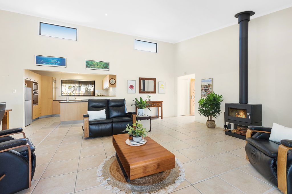 13 Oakdale Circuit, Currimundi QLD 4551 - photo 7