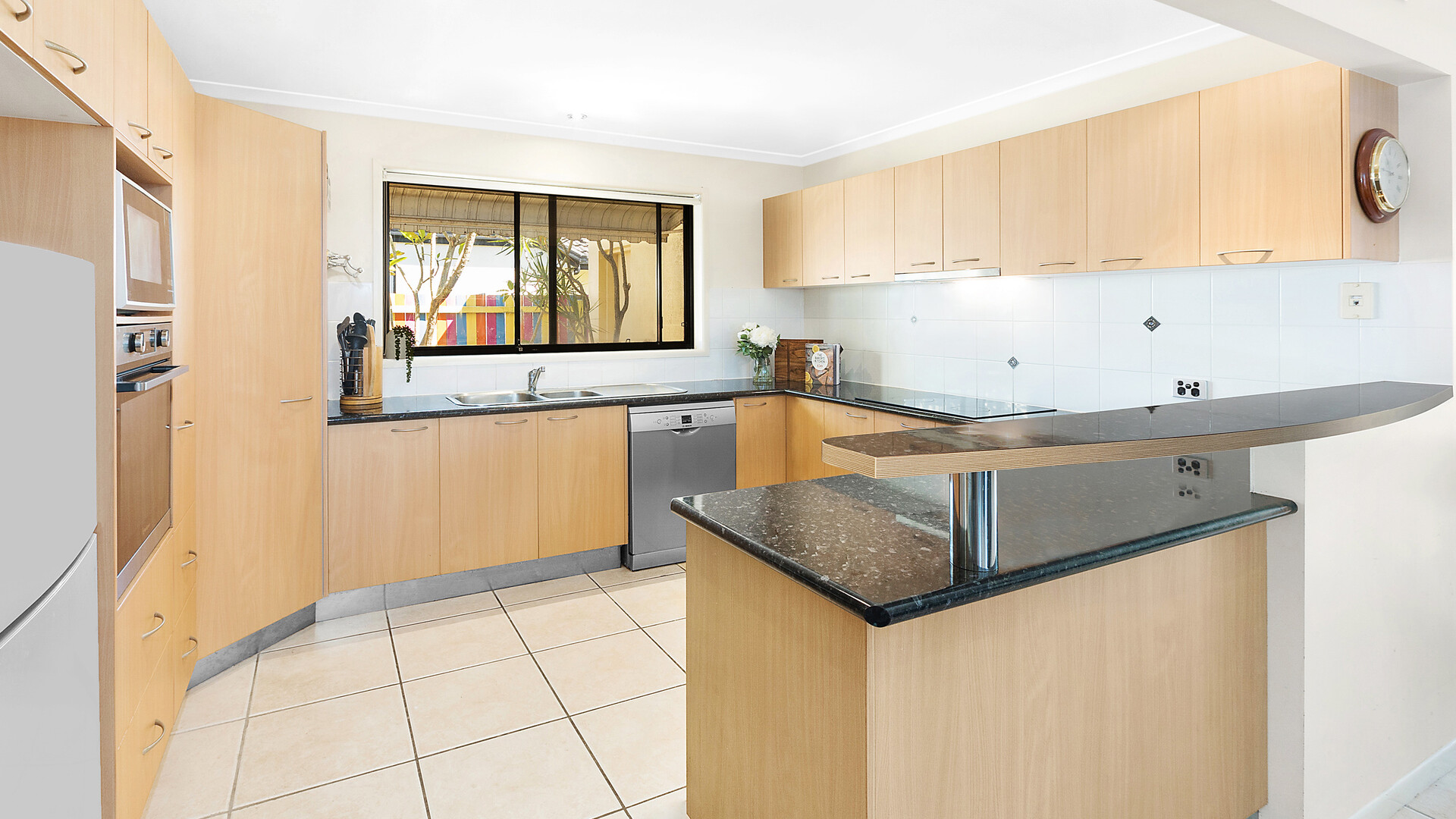 13 Oakdale Circuit, Currimundi QLD 4551 - photo 8