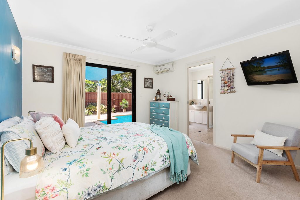 13 Oakdale Circuit, Currimundi QLD 4551 - photo 9