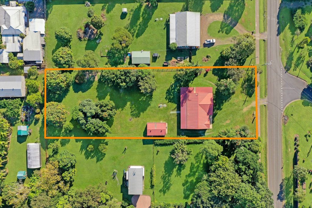 142 Bowen Road, Glass House Mountains QLD 4518 - photo 11