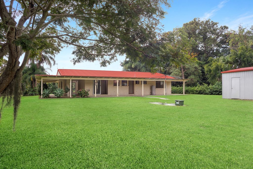 142 Bowen Road, Glass House Mountains QLD 4518 - photo 10