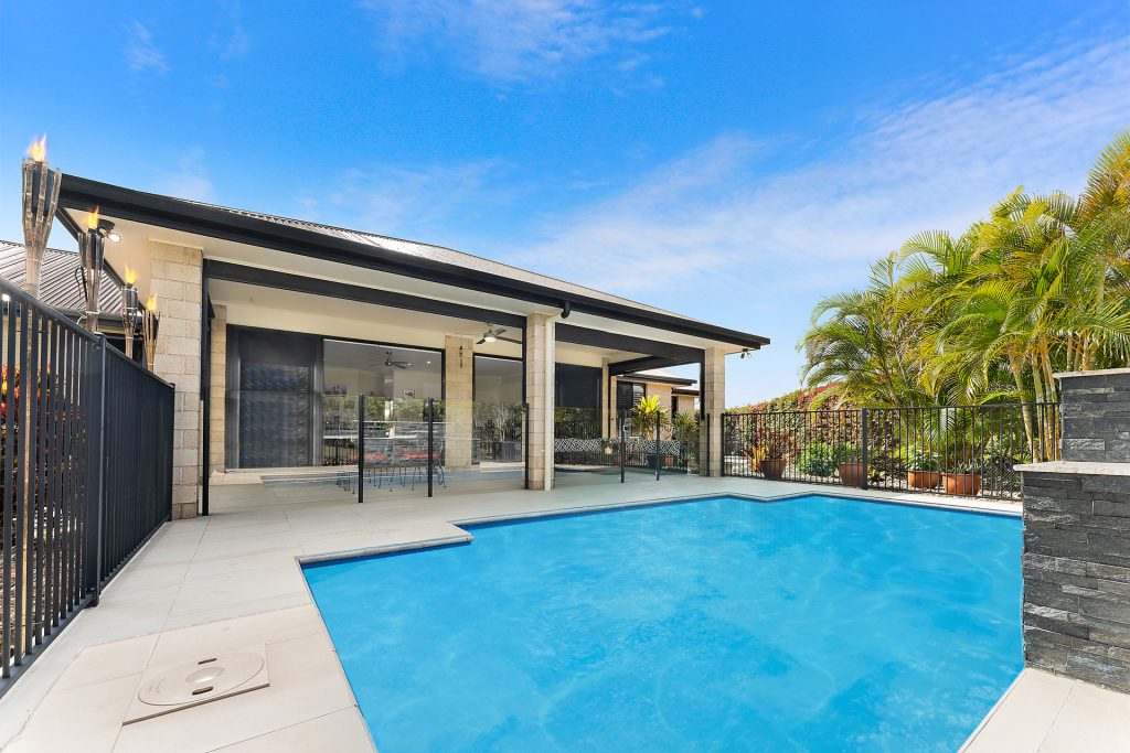 9 Hillcrest Court, Beerwah QLD 4519 - photo 2