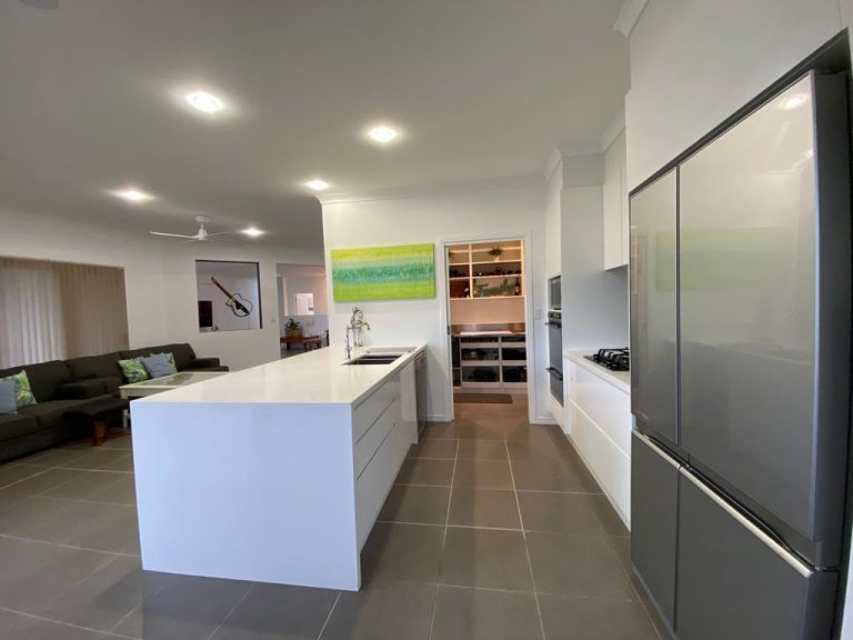 2 Gloria Close, Glass House Mountains QLD 4518 - photo 3